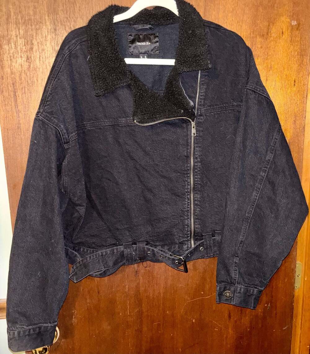 Forever 21+ Black Denim Sherpa Collar Moto Jacket with Belt Size XL